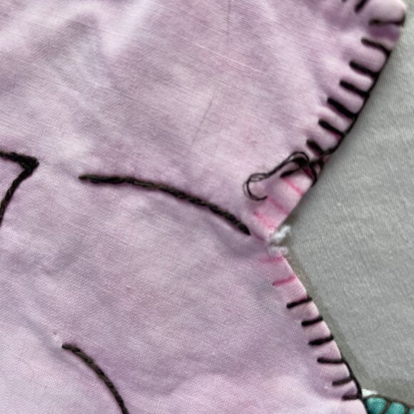 Lot of 2 Vintage Linens Appliqued Table Cloth 30"x30" Crocheted Lace Pce 17'x17" - Picture 6 of 12